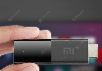 Целый Android TV в формате флэшки. Миниатюрная телеприставка Xiaomi Mi TV Stick обойдётся в 80 долларов